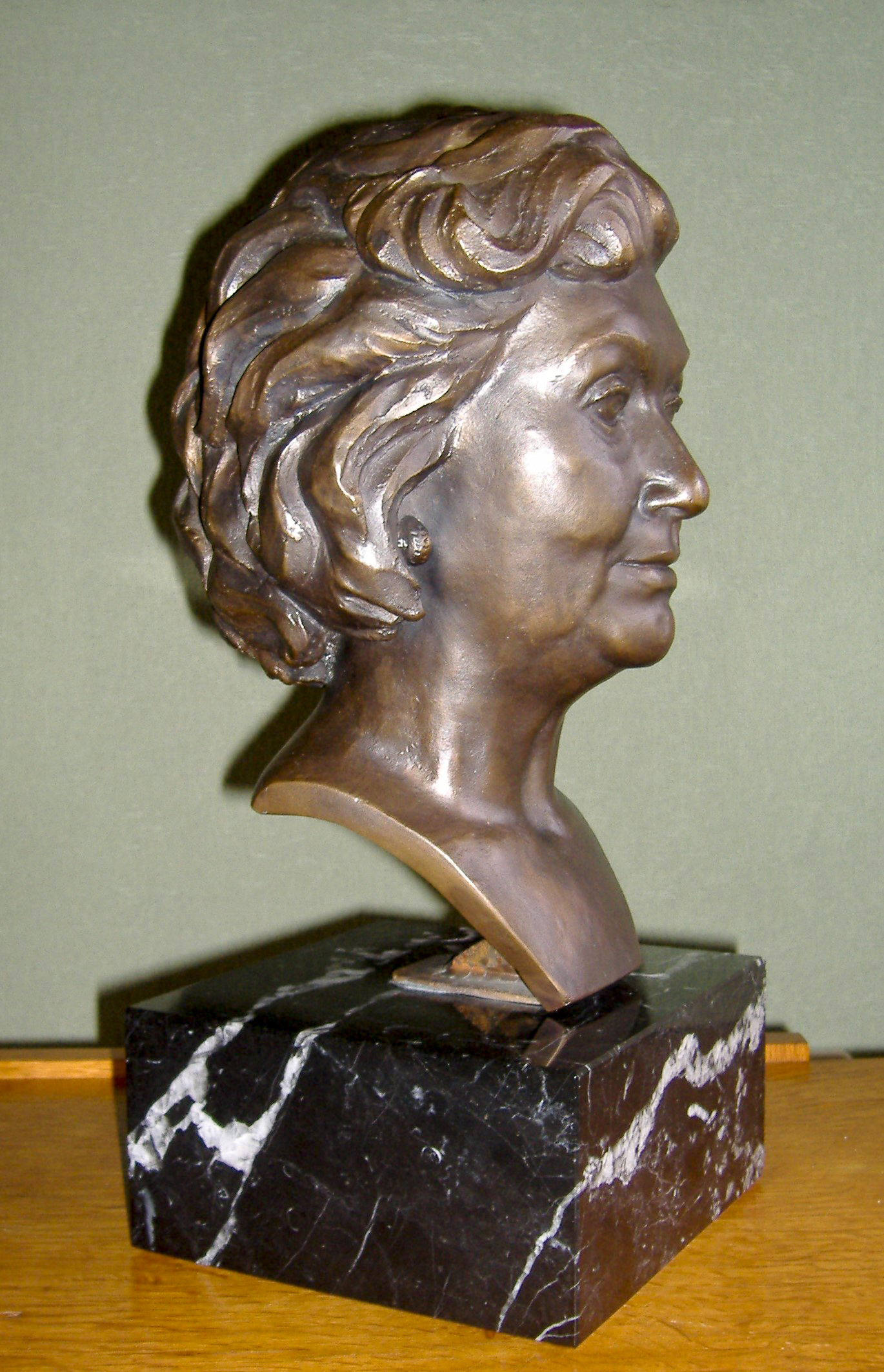 Retrat de Joaquima, en bronze